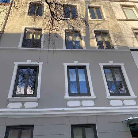 Sanierte 2 Zi Altbau-whg Nahe Wakenitz