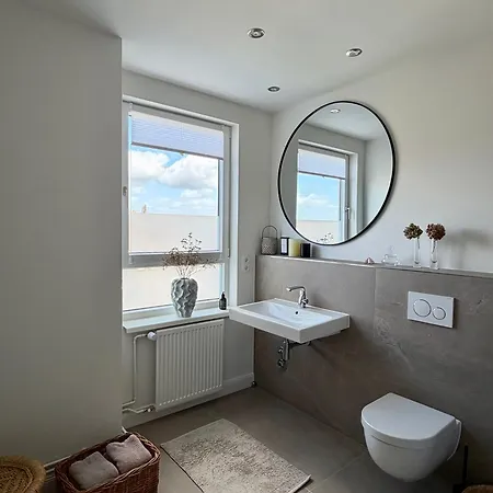 Sanierte 2 Zi Altbau-whg Nahe Wakenitz Lägenhet Lübeck